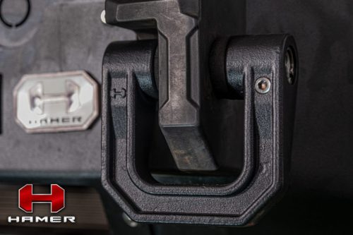 ห่วง HAMER MAXO SHACKLES สีดำติดที่กันชนหน้ารถกระบะฟอร์ด ด้านซ้าย