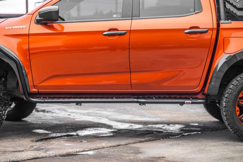 รูปภาพของ VISION SERIES SIDE STEPS FOR ISUZU D-MAX 2020+