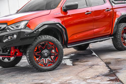 รูปภาพของ VISION SERIES SIDE STEPS FOR ISUZU D-MAX 2020+